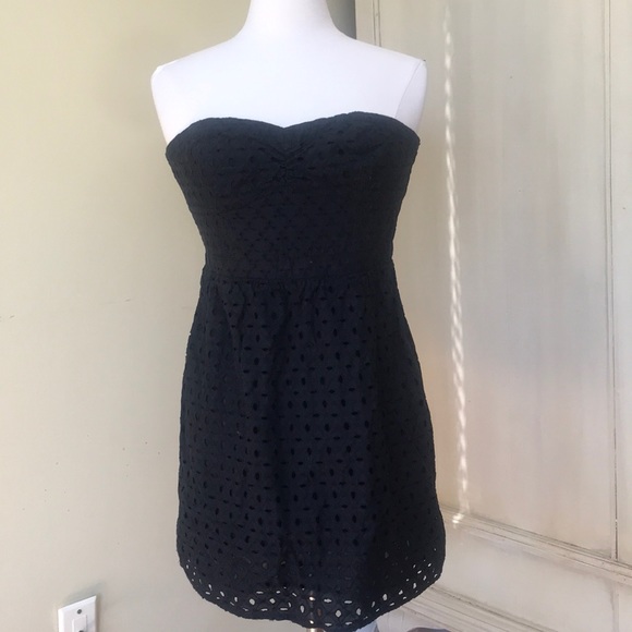 American Eagle Outfitters Dresses & Skirts - American Eagle Black Eyelet Strapless Dress